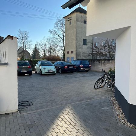 Moderne Wohnung Karlsruhe Neureut, Fussbodenheizung - Regendusche - Waschmaschine - Stellplatz Exterior photo